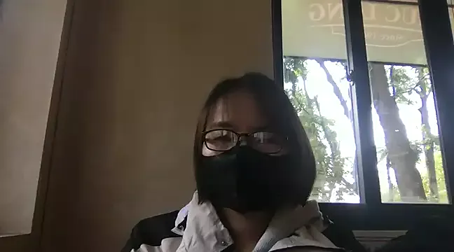 Offline Michiko1 on StripChat