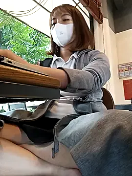 Offline Michiko1 on StripChat