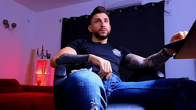 Offline MightyAaron66 on StripChat