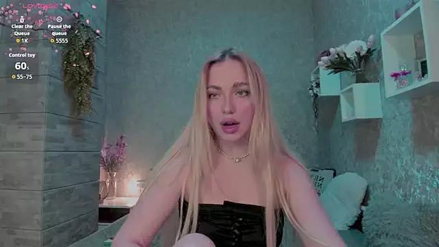 Mika_Rayy from StripChat is Freechat