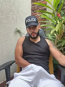 Offline Mike_savage3 on StripChat