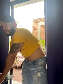 Offline Mike_savage3 on StripChat