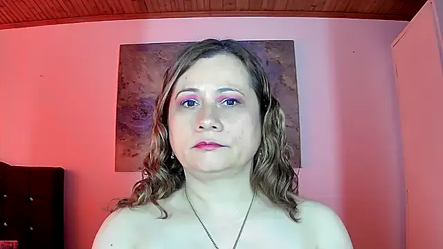 milagros_latina75 on StripChat