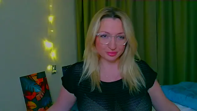 MilaLove__ on StripChat