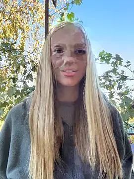 Freechat MilaMoone on StripChat