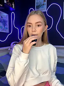 Freechat MilaMoone on StripChat