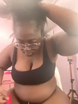 Milkcoco on StripChat