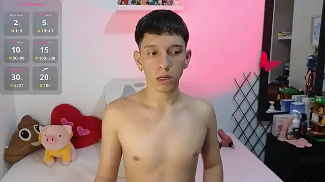 Offline milky__boy_ on StripChat