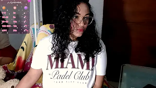 Offline mira_cherry02 on StripChat