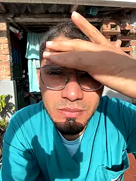 Offline mirallesandbig on StripChat