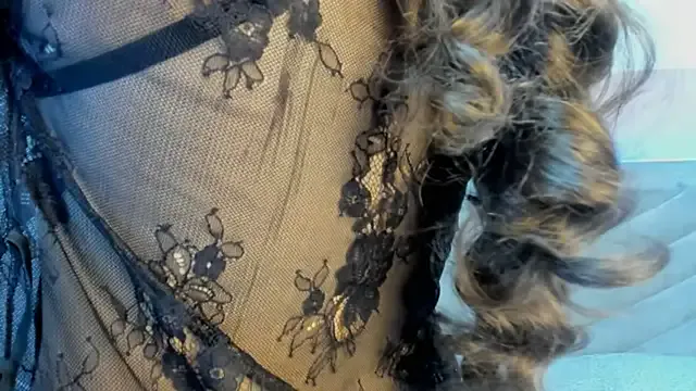 Offline molly_zanderbond_ on StripChat