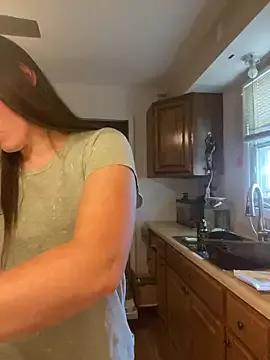 Mommasaurrex from StripChat is Freechat