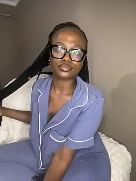 Offline Moonzy77 on StripChat