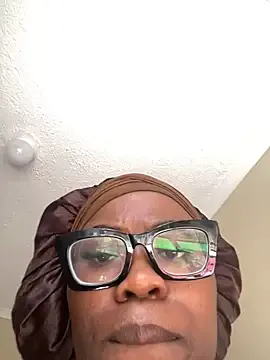 Offline Moonzy77 on StripChat