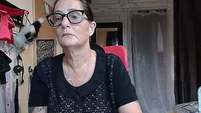 Offline Mrs-Ivy on StripChat