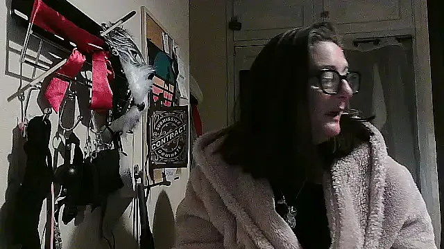 Offline Mrs-Ivy on StripChat