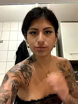 Offline mrskarmaa on StripChat