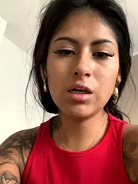 Offline mrskarmaa on StripChat