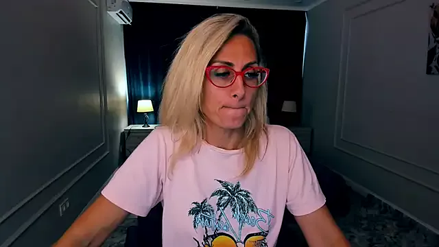 Freechat MuseOfStage on StripChat