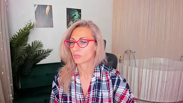 Freechat MuseOfStage on StripChat