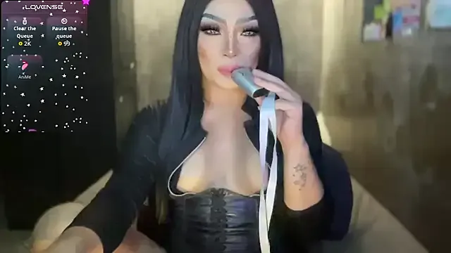 Offline myfruitisswelling on StripChat