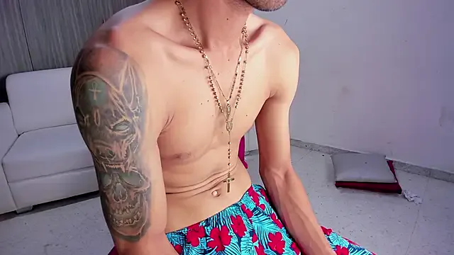 Mystic_sexzonexxx on StripChat