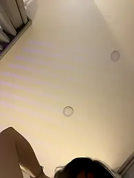 Offline Nahomy_cute1 on StripChat