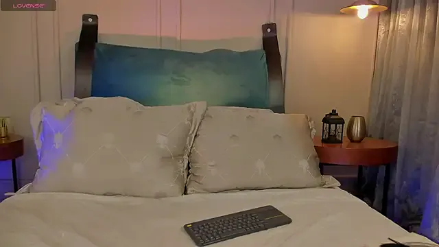 Freechat NaishaFord_1 on StripChat