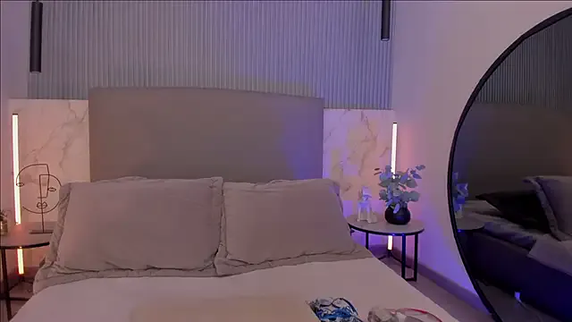 Freechat NaishaFord_1 on StripChat