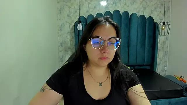 nalalye_cruzz_ from StripChat