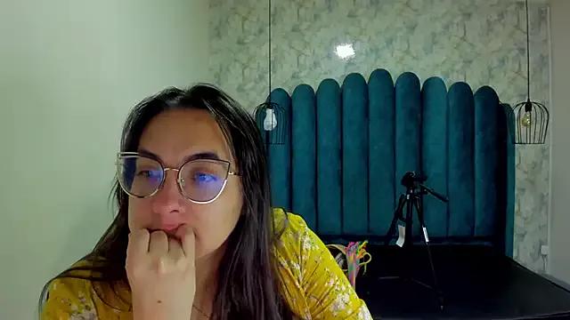 nalalye_cruzz_ from StripChat