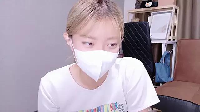 Nana__ch model from StripChat