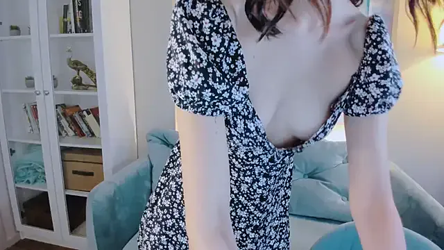 nancy_posh on StripChat 