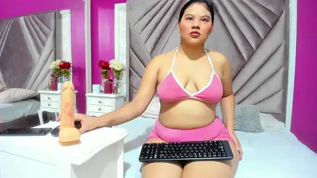 natasha_bigbooty on StripChat 