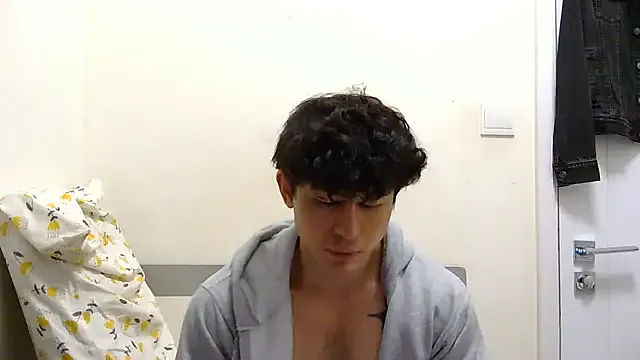 Offline natenatejosh on StripChat