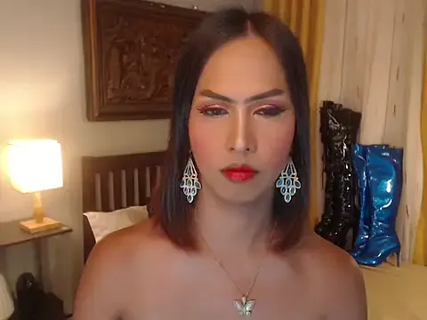 Offline Nathalieheartt on StripChat