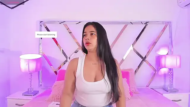 naughtysara20 on StripChat