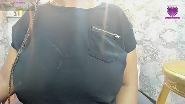 nefertiti_ebony from StripChat