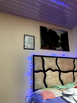 Offline Nezuko-uWux on StripChat