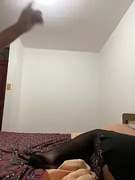 Offline Nezuko-uWux on StripChat