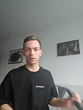 Freechat nickdtr23 on StripChat