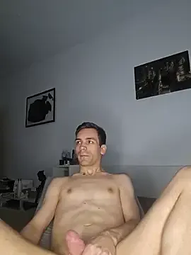 Freechat nickdtr23 on StripChat