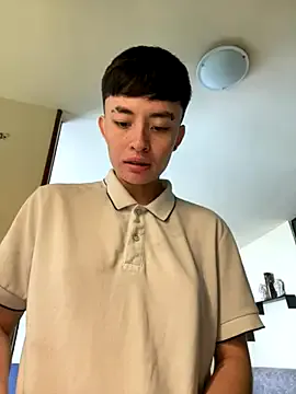 nico_18x on StripChat