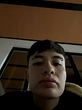 nico_18x on StripChat
