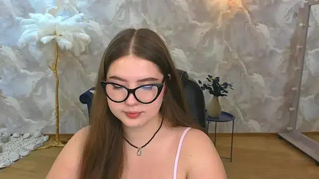 NicoleFoxery from StripChat is Freechat
