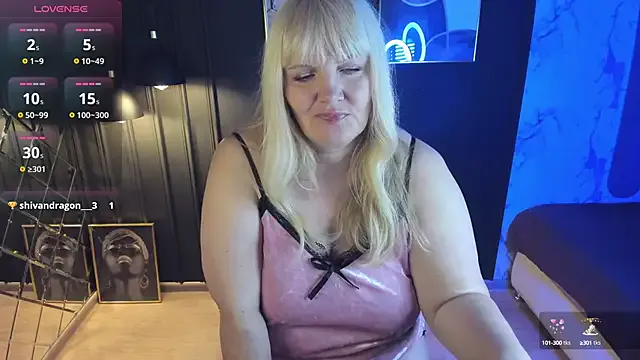 Freechat NicoleKind on StripChat