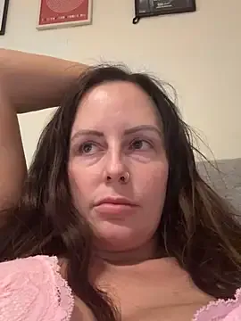 Offline nightingale27 on StripChat