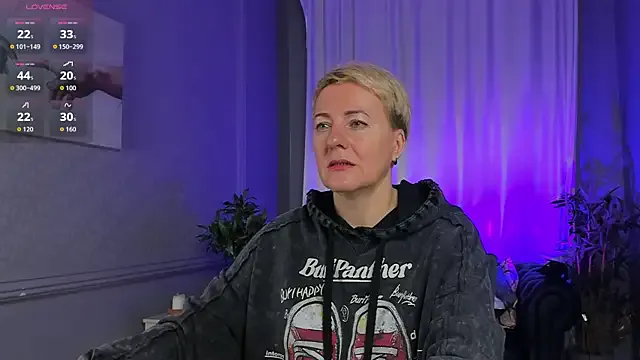 Offline Nika_Smit on StripChat