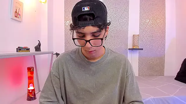 Offline Nikolay_Gregori on StripChat