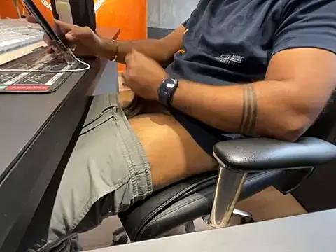 Nil_Talreja from StripChat is Freechat